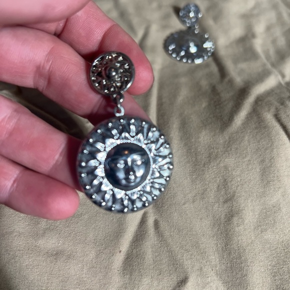 Silver plated sun earrings - Picture 2 of 3